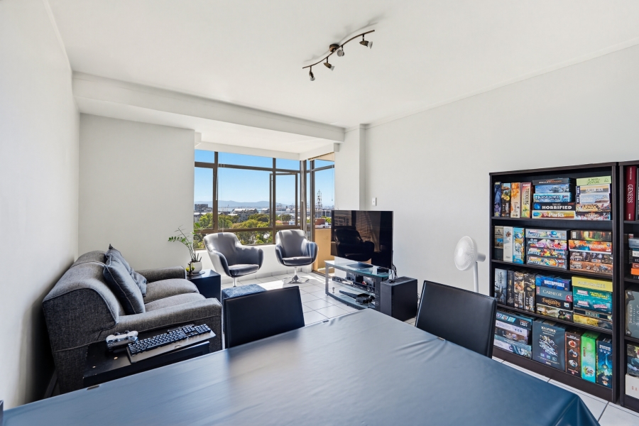 2 Bedroom Property for Sale in Green Point Western Cape